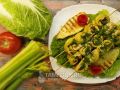 Удивительное блюдо для всей семьи: рулетики из кабачков с фаршем и сыром