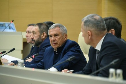 Рустам Минниханов: Бюджет Татарстана растёт, но впереди - дефицит и новые налоговые вызовы