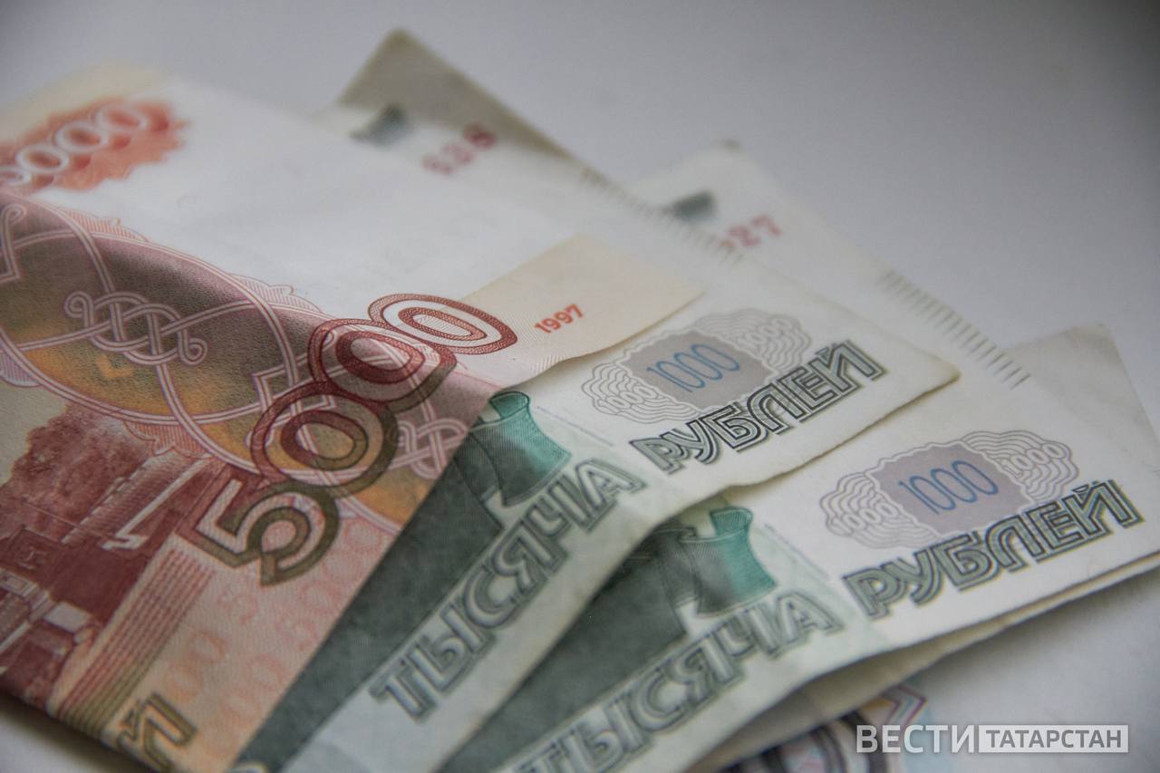 Стало известно, кто из татарстанцев получит повышенную зарплату за ноябрь