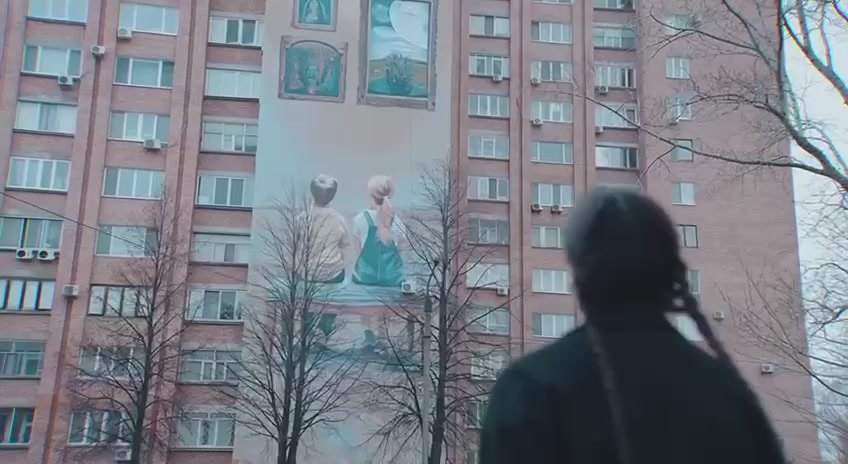 Десятый мурал, созданный в рамках арт-программы СИБУРа и администрации города «КАМ-ОН», украсил Нижнекамск