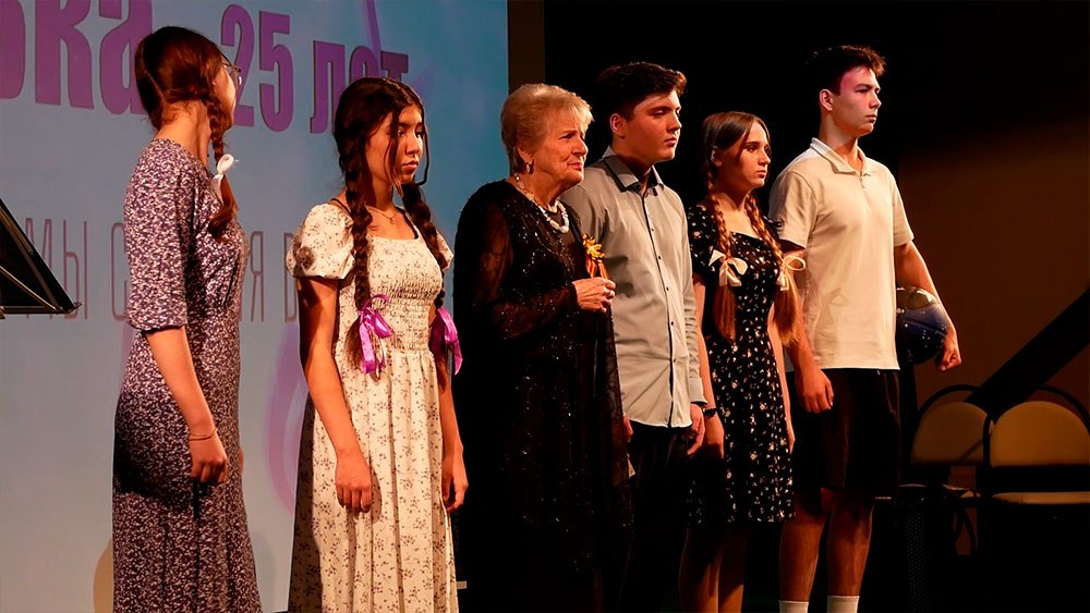 В Нижнекамске хор ветеранов «Реченька» отпраздновал свой 25-летний юбилей