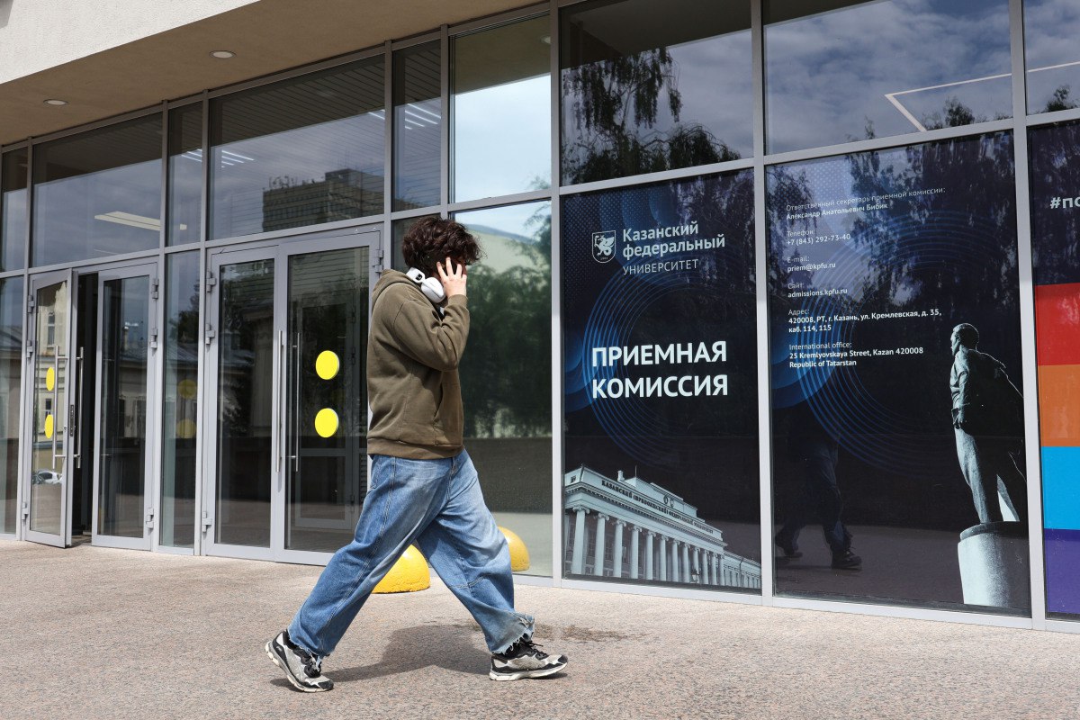 При ЕГЭ ниже 50 баллов могут перестать зачислять на «платку» в вузы