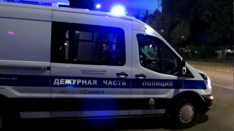 Самарские транспортные полицейские совместно с УФСБ России по Самарской области в течение суток раскрыли поджог железнодорожного шкафа