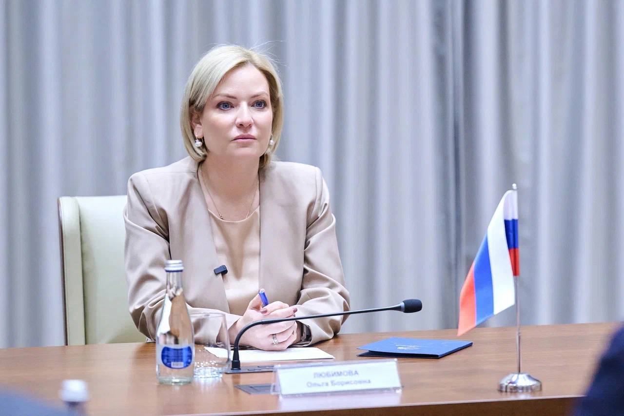 Ольга Любимова: Встретилась с Председателем Кабинета министров – руководителем Администрации Президента Кыргызстана Адылбеком Касымалиевым, а также с его заместителем Эдилем Байсаловым Ольга Любимова: Встретилась с Председателем Кабинета министров – руководителем Администрации Президента Кыргызстана Адылбеком Касымалиевым, а также с его заместителем Эдилем Байсаловым