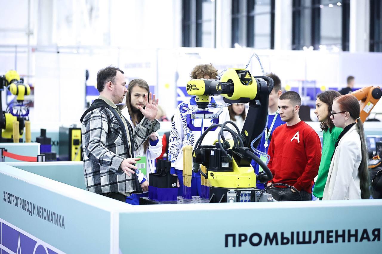 В Москве стартовал национальный чемпионат «Абилимпикс» В Москве стартовал национальный чемпионат «Абилимпикс»