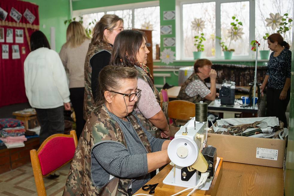 Члены Местного политического совета и депутаты фракции «Единая Россия» Нижнекамского района совершили рабочий выезд в село Сухарево и ознакомились с мероприятиями, проводимыми в рамках Года защитника Отечества Члены Местного политического совета и депутаты фракции «Единая Россия» Нижнекамского района совершили рабочий выезд в село Сухарево и ознакомились с мероприятиями, проводимыми в рамках Года защитника Отечества