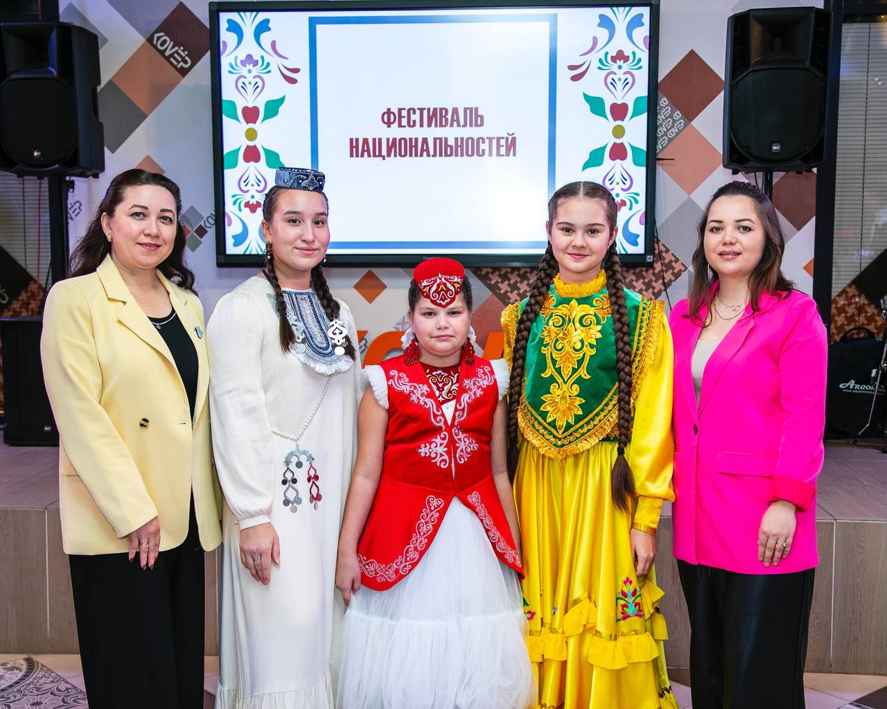 МЦИ «Ковер» стал местом встречи представителей разных народов и культур МЦИ «Ковер» стал местом встречи представителей разных народов и культур