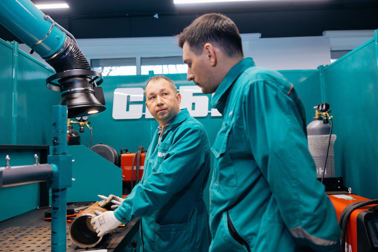 На ремонтно-механическом заводе (РМЗ) и в службе автоматизации и измерений (САИ) прошел первый конкурс профессионального мастерства «Мастер года» На ремонтно-механическом заводе (РМЗ) и в службе автоматизации и измерений (САИ) прошел первый конкурс профессионального мастерства «Мастер года»