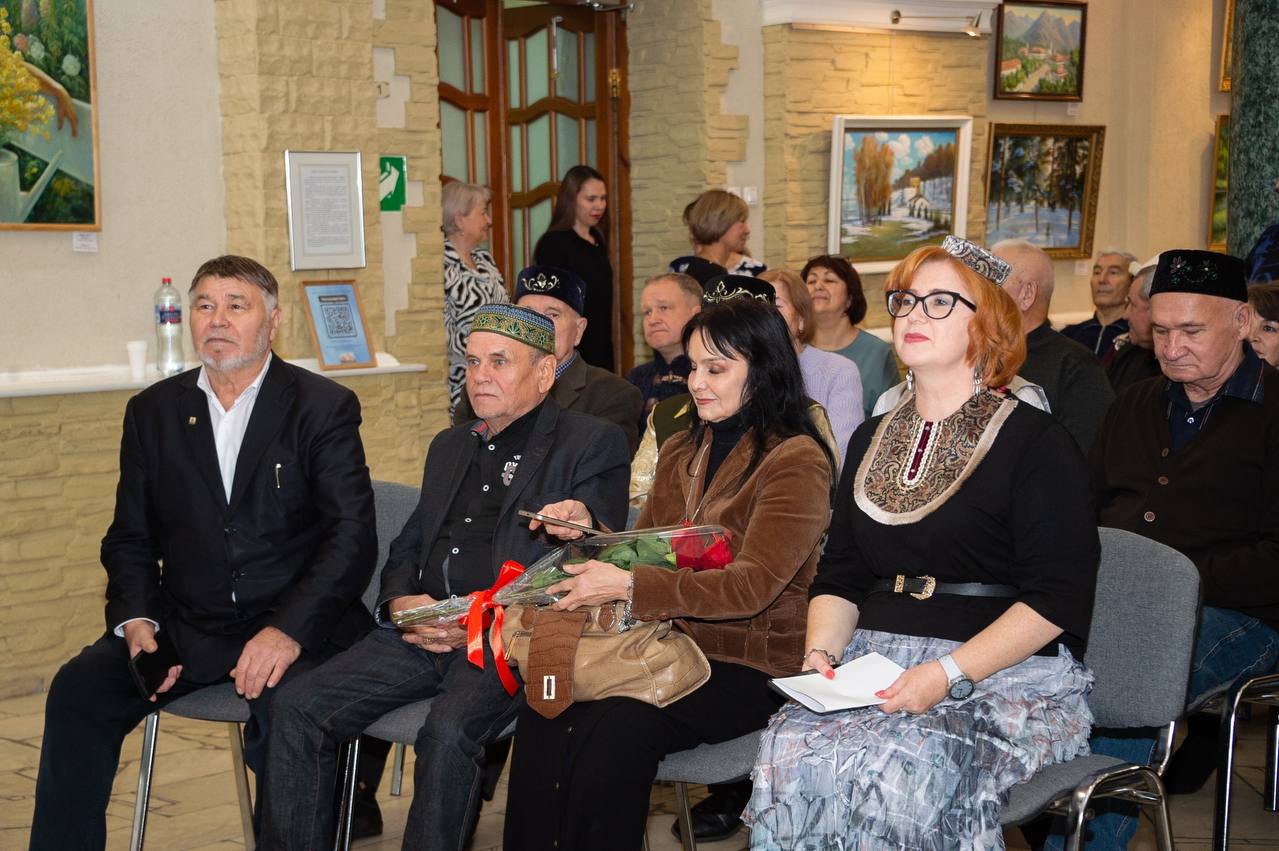 В Комплексном музее города состоялось долгожданное открытие выставки «Моя тихая родина» В Комплексном музее города состоялось долгожданное открытие выставки «Моя тихая родина»