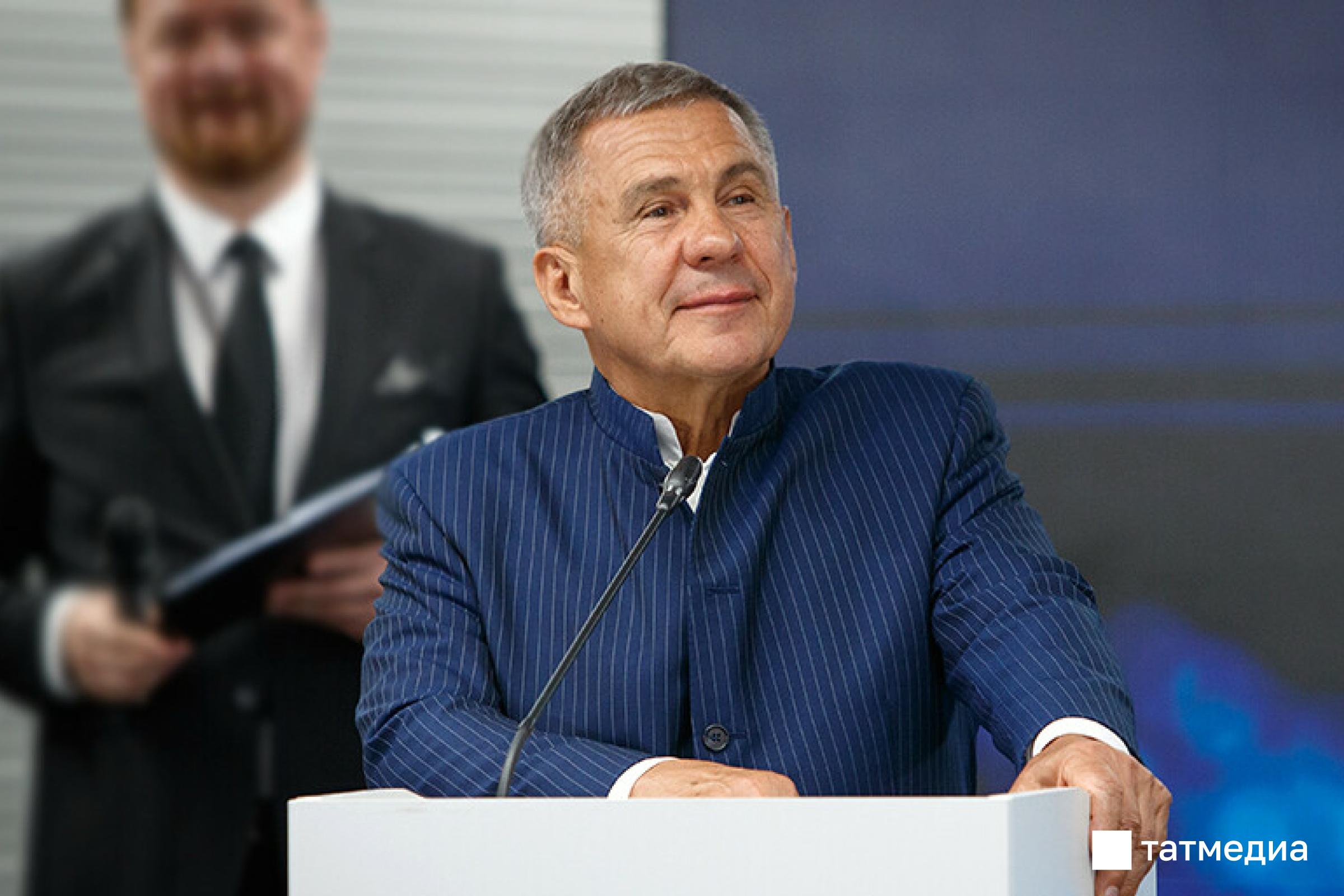 Рустам Минниханов стал вторым в национальном рейтинге губернаторов