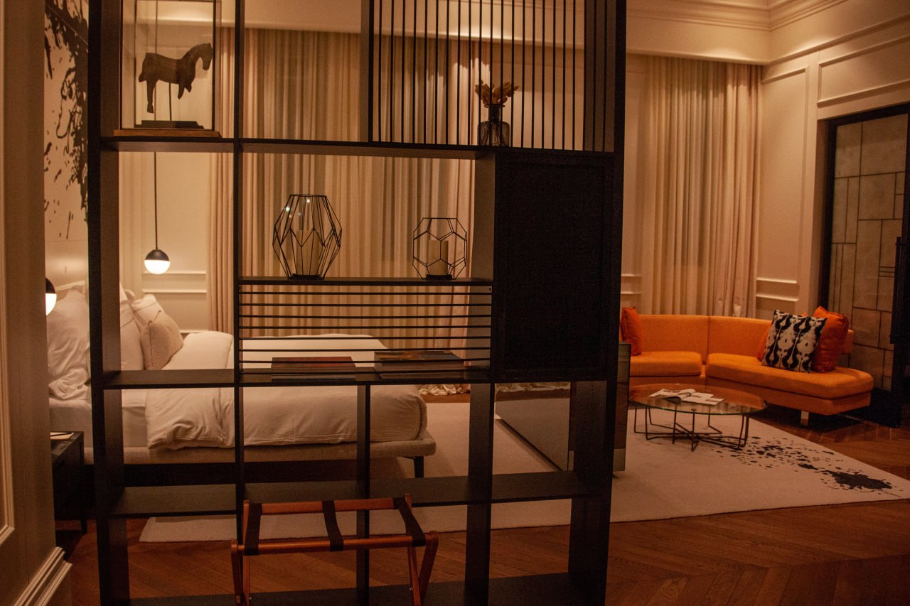 Заселяться в гостиницу теперь можно с помощью загранпаспорта, а с 2026 года и водительского удостоверения