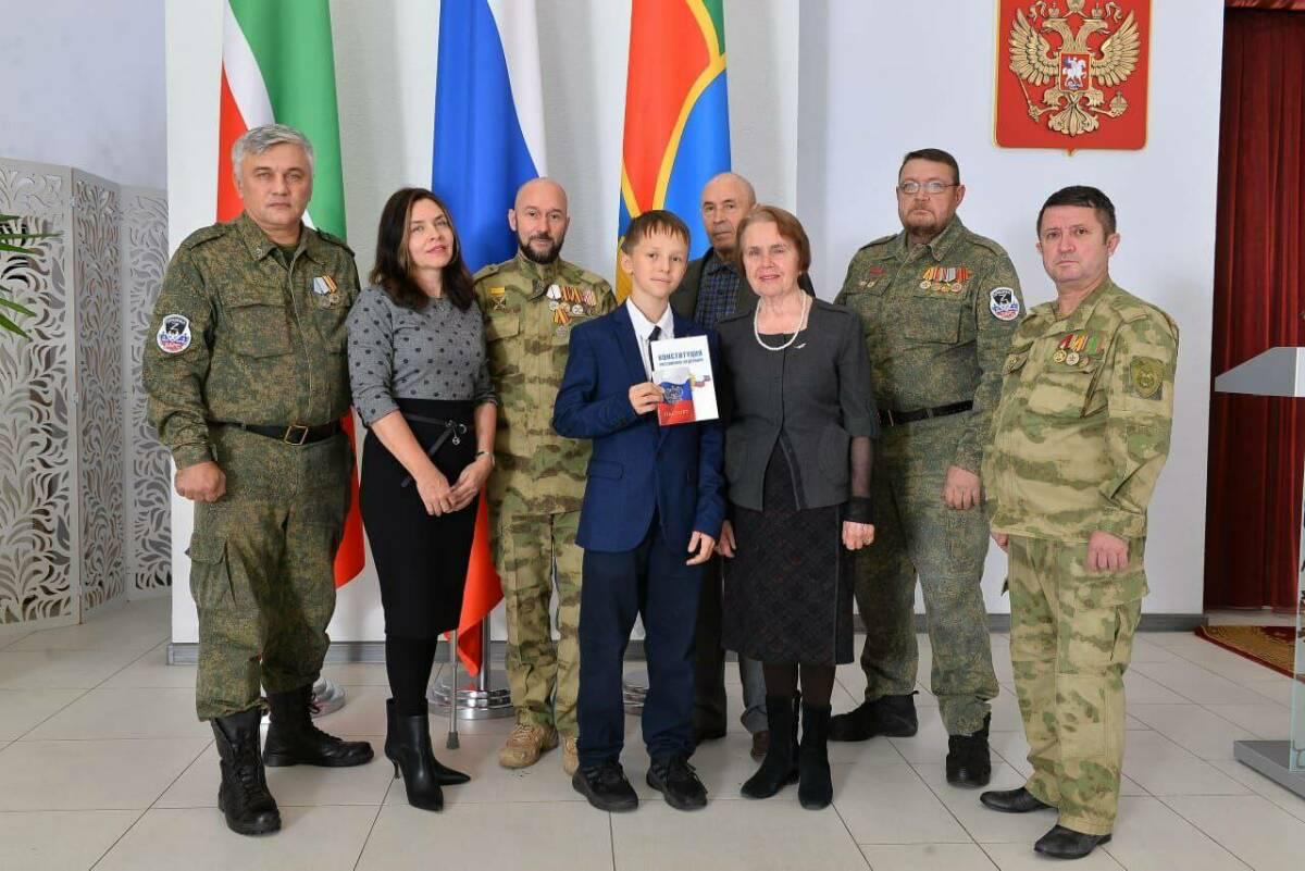 Накануне Дня народного единства ЗАГСы РТ проводят патриотические акции