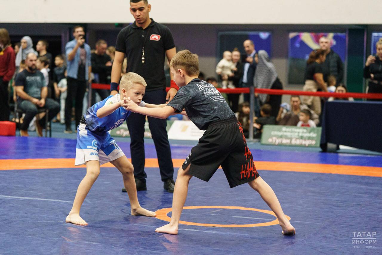 В Казани прошел фестиваль спортивной борьбы на призы «Туган Батыра» В Казани прошел фестиваль спортивной борьбы на призы «Туган Батыра»