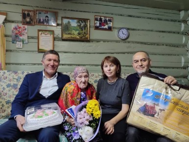 100-летний юбилей отметила жительница Зеленодольского района, труженица тыла Екатерина Павловна Федорова