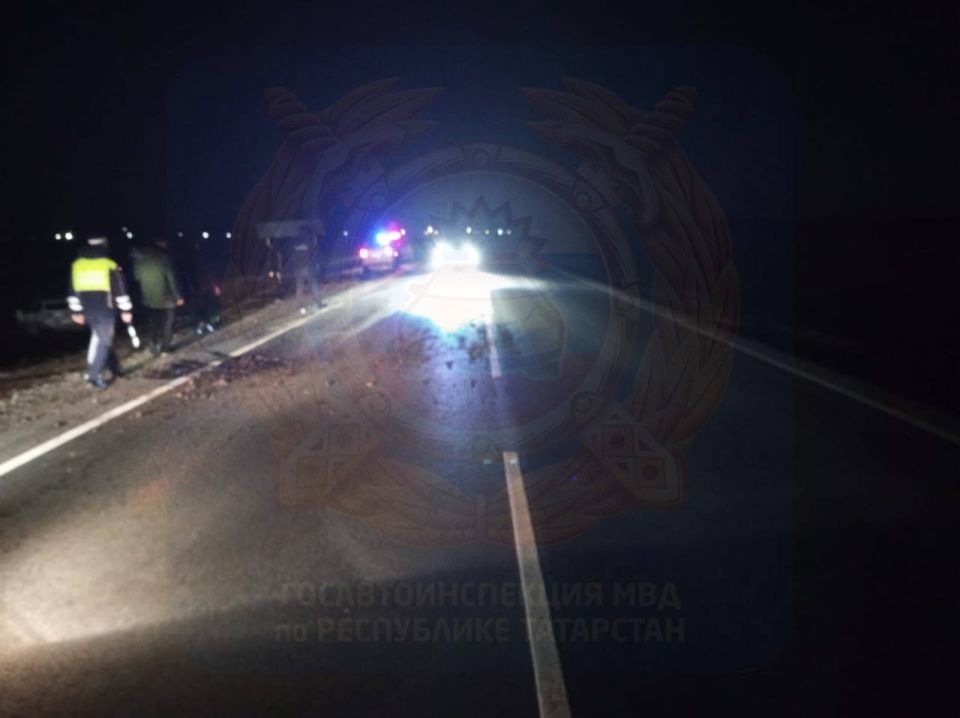 3 ноября в Нурлатском районе 50-летний водитель автомобиль Сhery, по предварительным данным, не выбрал безопасную скорость, совершил съезд в кювет встречного направления с последующим опрокидыванием