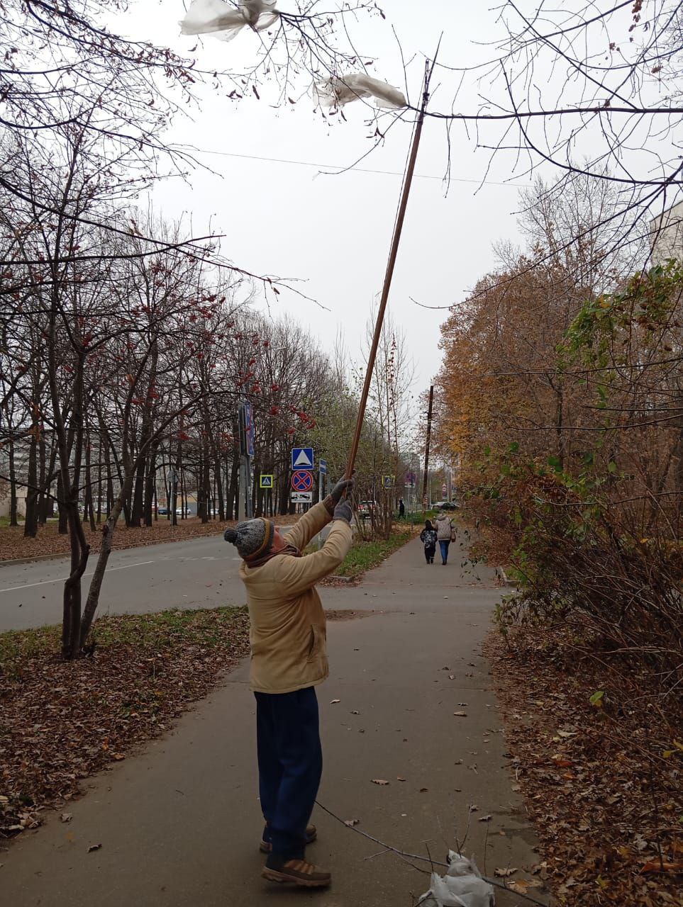 С постоянным читателем «Казанских ведомостей» Андреем Черенковым наша газета проводила экологическую фото акцию С постоянным читателем «Казанских ведомостей» Андреем Черенковым наша газета проводила экологическую фото акцию