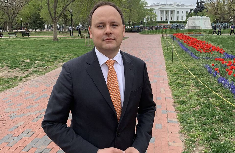 В интервью «Татар-информу» политический обозреватель ВГТРК Александр Христенко рассказал о жестких графиках президентского и мидовского пулов, главных чертах Владимира Путина, эксклюзивном материале с отцом Эдварда Сноудена... В интервью «Татар-информу» политический обозреватель ВГТРК Александр Христенко рассказал о жестких графиках президентского и мидовского пулов, главных чертах Владимира Путина, эксклюзивном материале с отцом Эдварда Сноудена...