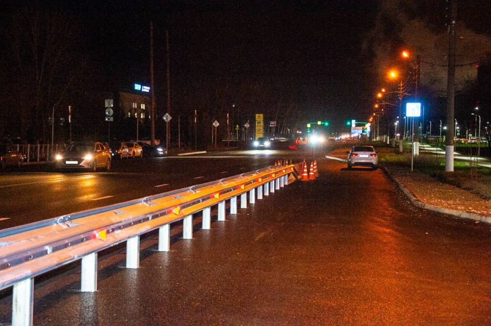 Провёл объезд города.. В «КПБ» проверили готовность техники к зимнему периоду, осмотрел новые бытовые помещения для сотрудников. Условия стали более комфортными. Необходимо продолжить поэтапное приведение базы в единый... Провёл объезд города.. В «КПБ» проверили готовность техники к зимнему периоду, осмотрел новые бытовые помещения для сотрудников. Условия стали более комфортными. Необходимо продолжить поэтапное приведение базы в единый...