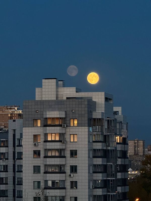 Сегодня можно будет увидеть самую крупную луну в этом году
