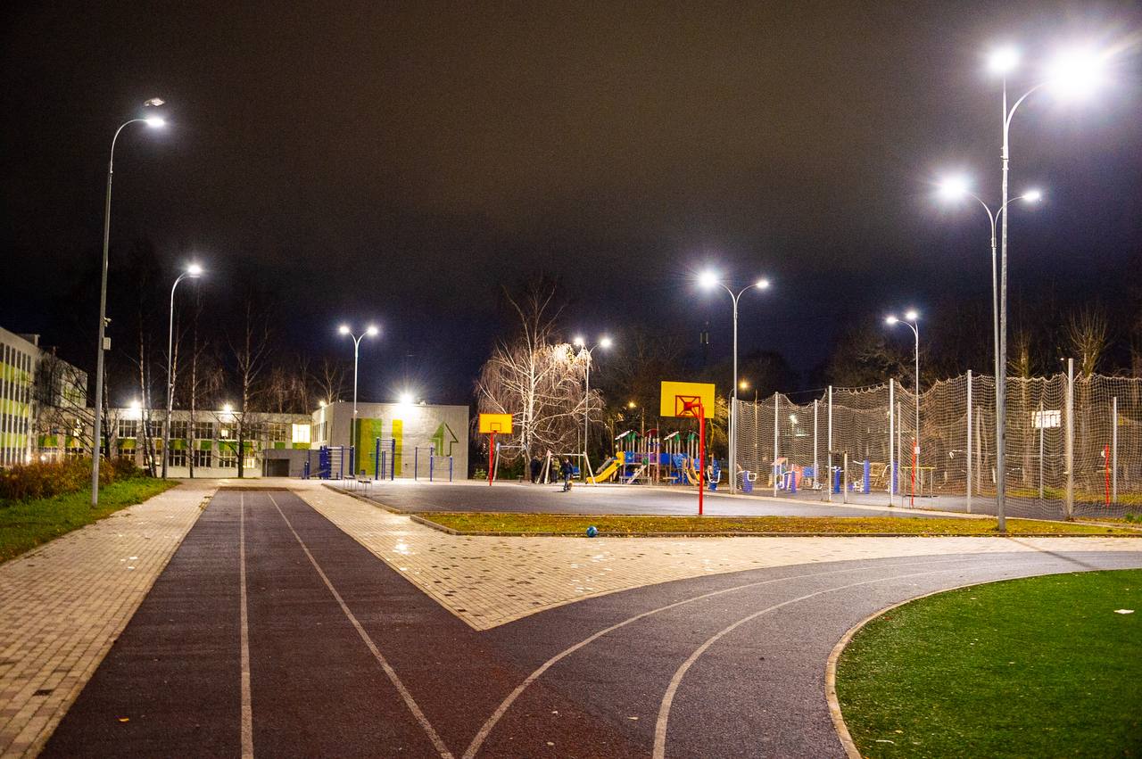 Провёл объезд города.. В «КПБ» проверили готовность техники к зимнему периоду, осмотрел новые бытовые помещения для сотрудников. Условия стали более комфортными. Необходимо продолжить поэтапное приведение базы в единый... Провёл объезд города.. В «КПБ» проверили готовность техники к зимнему периоду, осмотрел новые бытовые помещения для сотрудников. Условия стали более комфортными. Необходимо продолжить поэтапное приведение базы в единый...