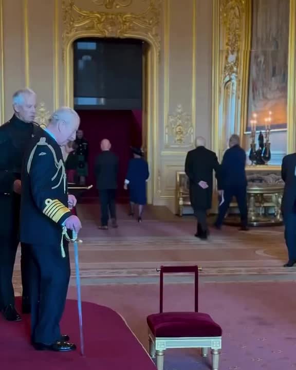 Дэвид Бекхэм официальном стал рыцарем