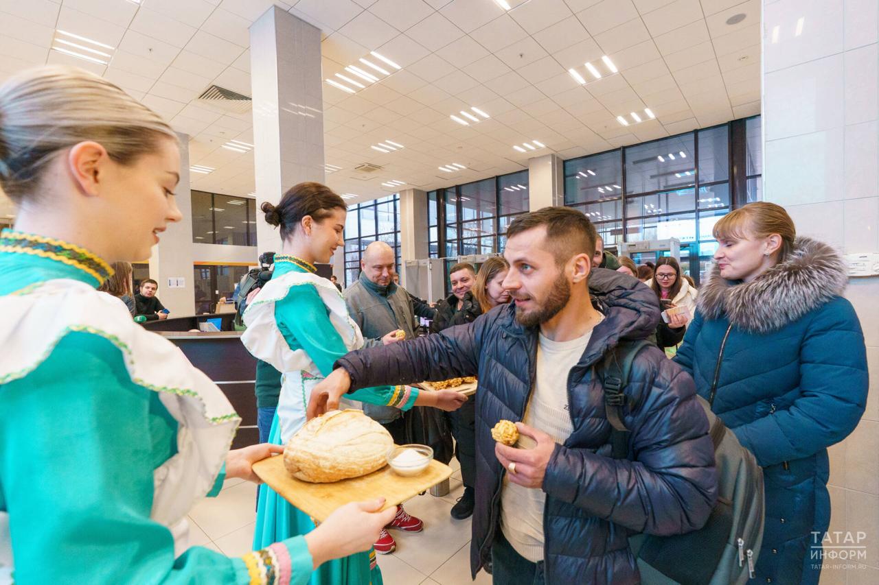 В Казань прибыли участники форума «Мост единства» из Лисичанска и Рубежного