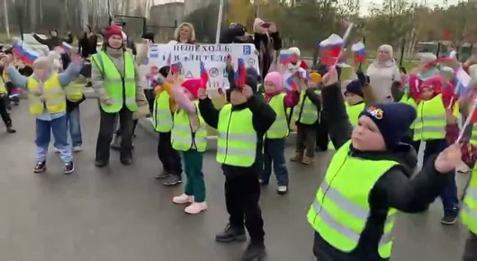В Зеленодольском районе прошёл массовый флешмоб по безопасности дорожного движения