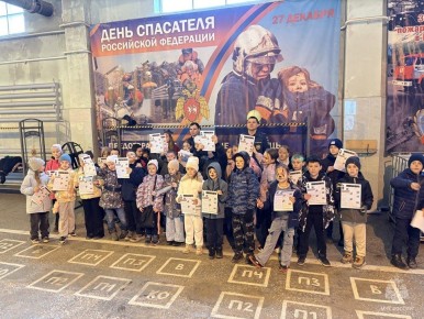 Учимся безопасности: экскурсия в пожарную часть во время каникул