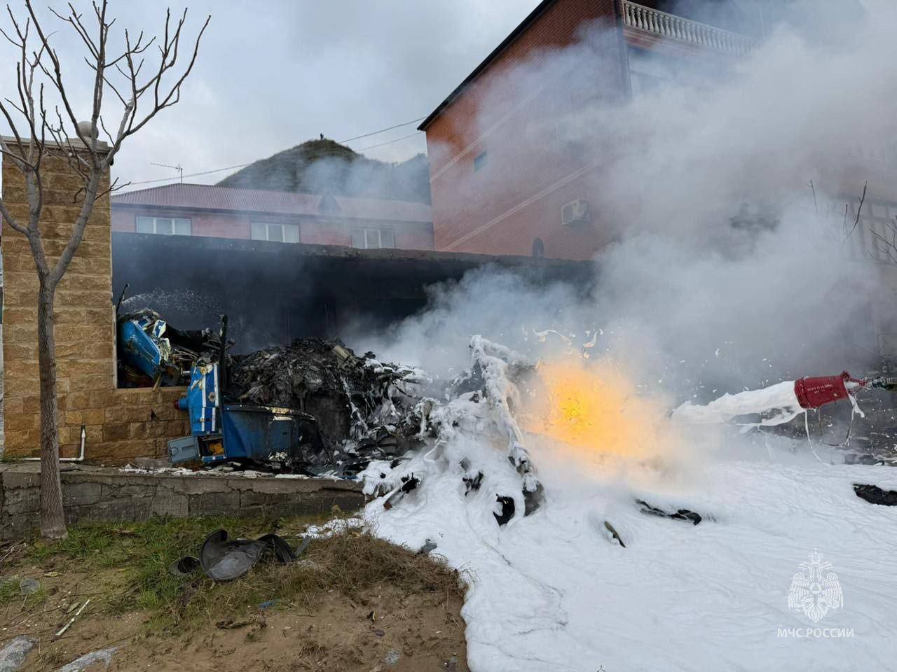 В Дагестане разбился частный вертолет В Дагестане разбился частный вертолет