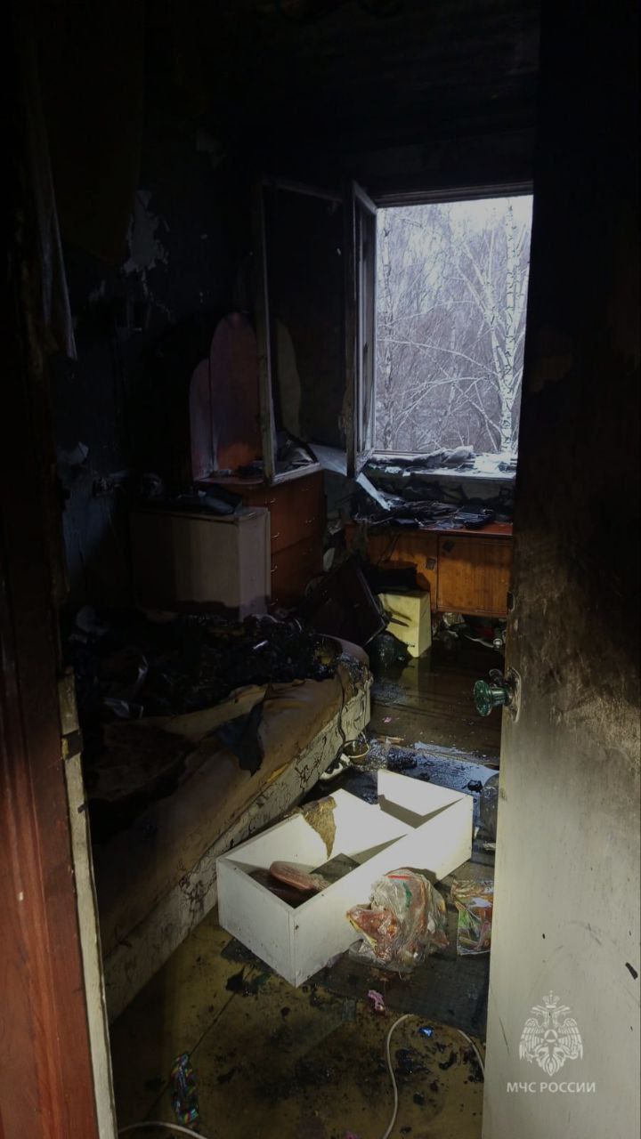 На пожаре в Нижнекамске спасли женщину На пожаре в Нижнекамске спасли женщину