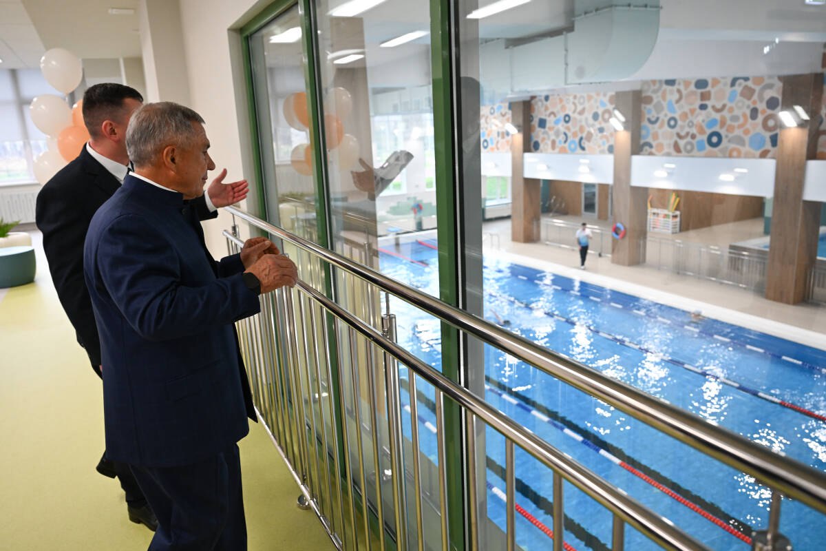 В первый учебный день после каникул в двух городах Татарстана открылись две новые школы В первый учебный день после каникул в двух городах Татарстана открылись две новые школы