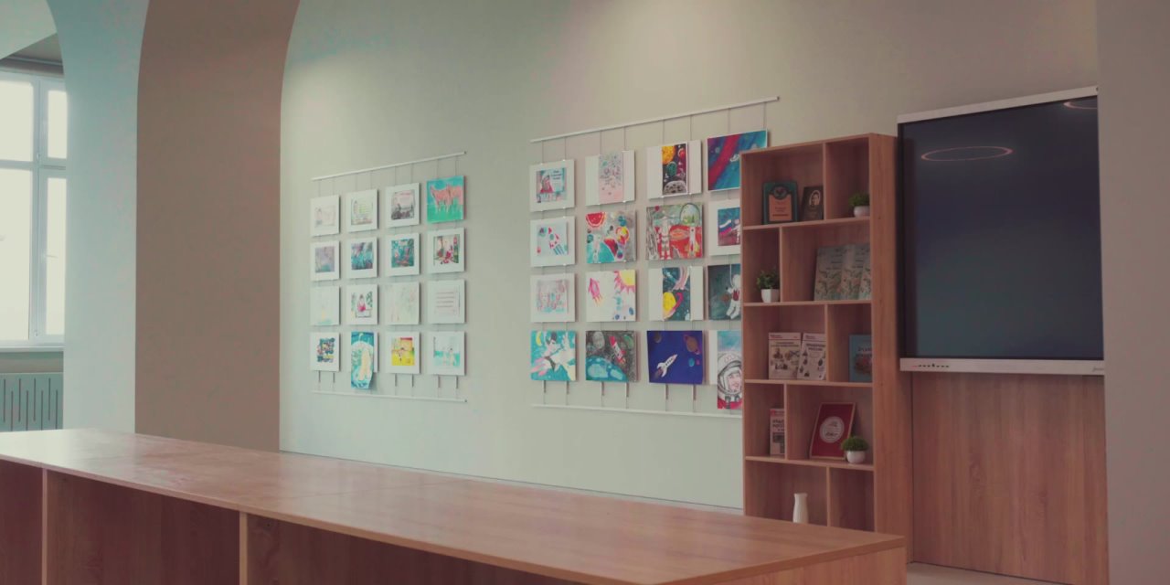 Мальчишки и девчонки! А также их родители! О новой школе Послушать не хотите ли?