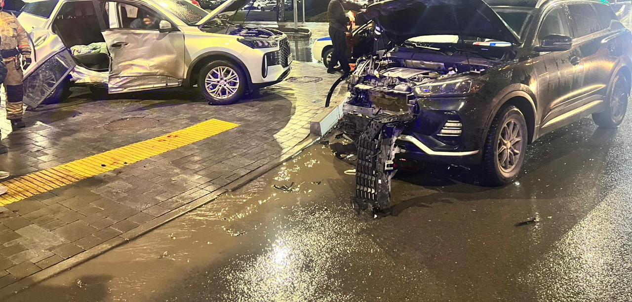 В ДТП на перекрестке Юности и Тукая в Нижнекамске пострадал подросток В ДТП на перекрестке Юности и Тукая в Нижнекамске пострадал подросток