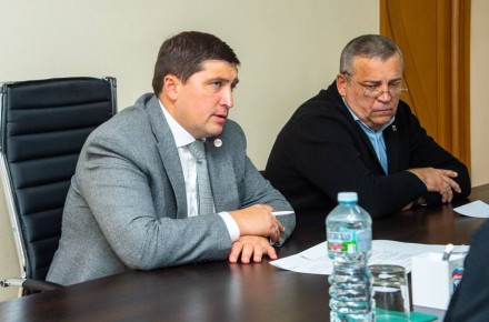 В Нижнекамском местном отделении партии «Единая Россия» состоялось заседание политсовета с участием мэра города Радмира Беляева