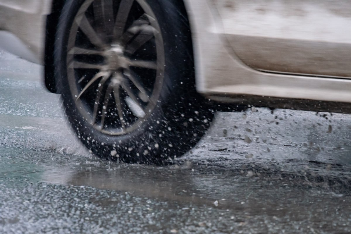 В ГАИ призвали водителей в Татарстане перейти на зимнюю резину