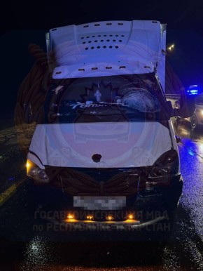 7 ноября в Алексеевском районе 22-летний водитель автомобиля ГАЗель, по предварительным данным, не выбрал безопасную скорость и совершил наезд на пешехода, который переходил дорогу в неустановленном месте