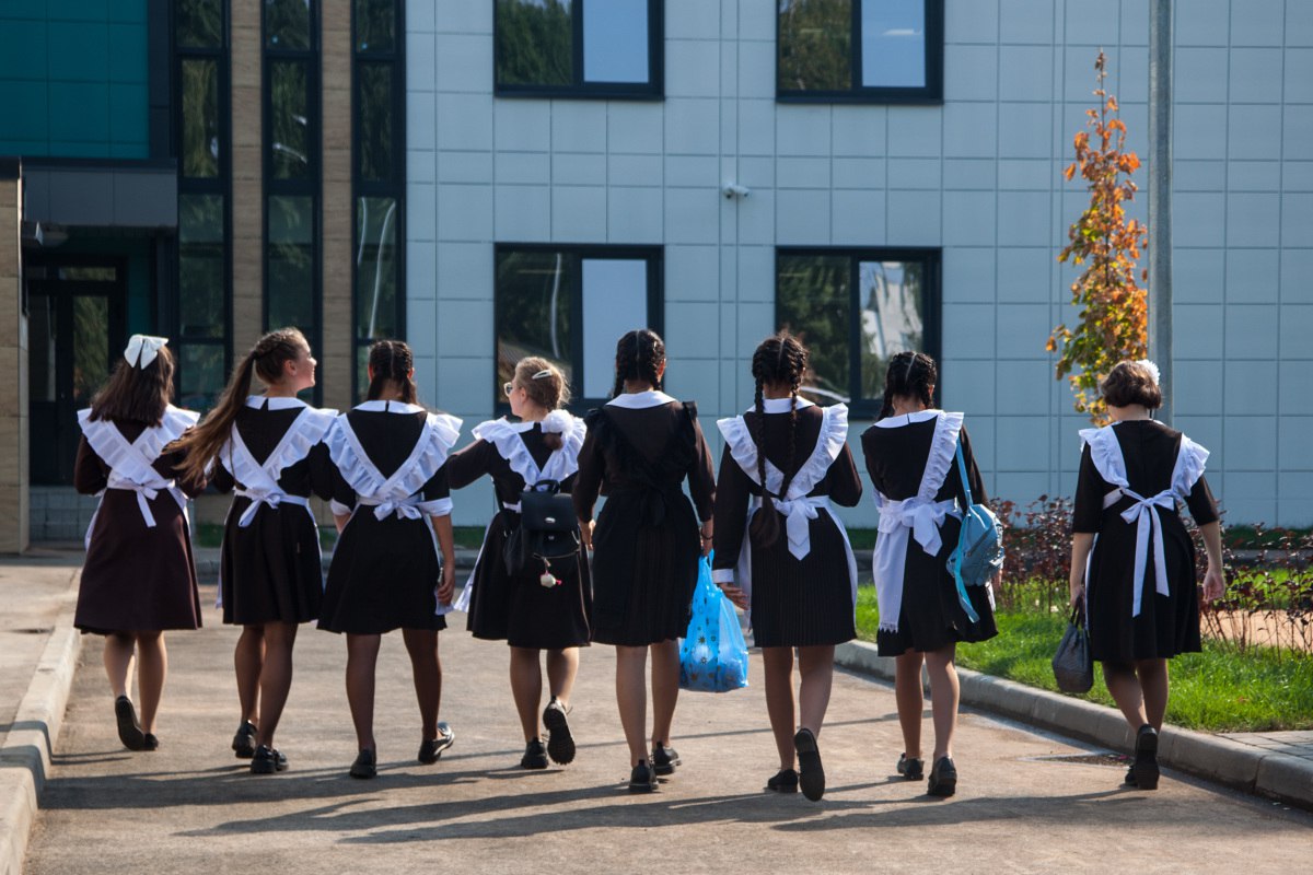 В Госдуму внесли законопроект о продлении до 2029 года эксперимента по упрощенной сдаче ОГЭ