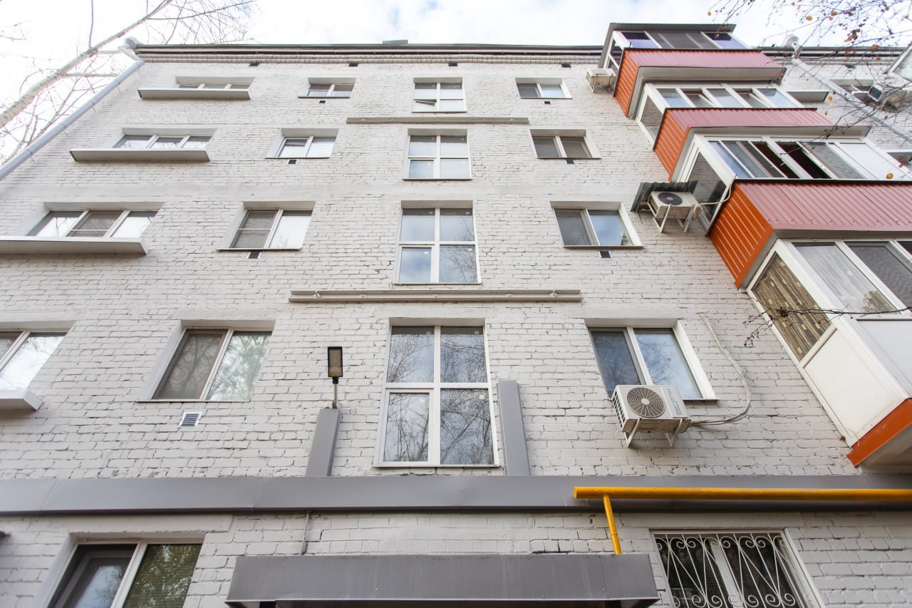 Уют приумножается. В доме на ул.Восстания, 74 заменили системы холодного водоснабжения и водоотведения, отремонтировали кровлю Уют приумножается. В доме на ул.Восстания, 74 заменили системы холодного водоснабжения и водоотведения, отремонтировали кровлю