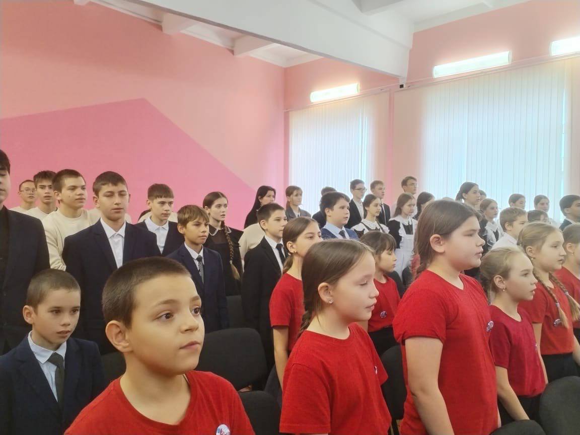 Сегодня ветераны отдела МВД России по Чистопольскому району посетили школьников в селе Каргали, что стало важным событием в патриотическом воспитании подрастающего поколения Сегодня ветераны отдела МВД России по Чистопольскому району посетили школьников в селе Каргали, что стало важным событием в патриотическом воспитании подрастающего поколения