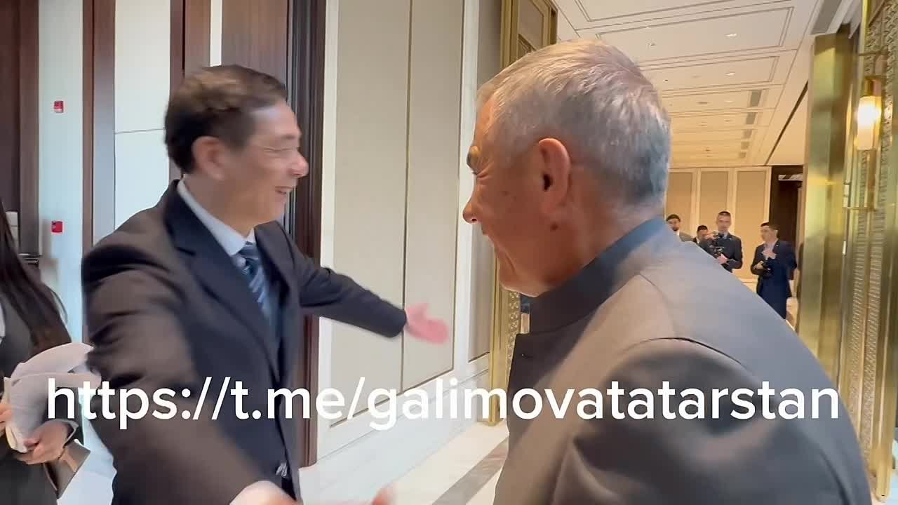 «Ленин тоже носил такой костюм?» - вдруг неожиданно интересуется Секретарь коммунистической партии Китая города Хучжоу