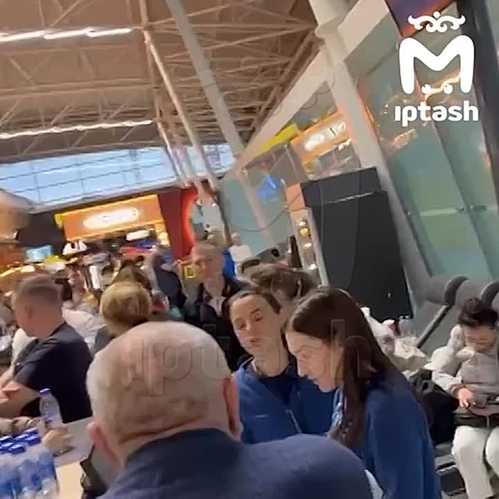 "КАКОГО ХРЕНА ОН ВЧЕРА НЕ ПРИЛЕТЕЛ?!"