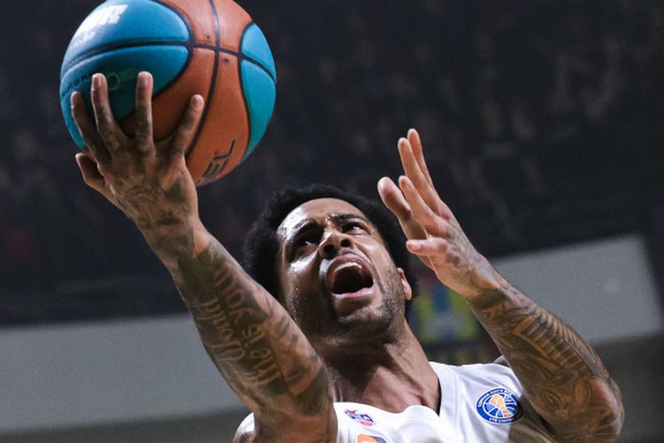 УНИКС обыграл ЦСКА со счетом 76:75