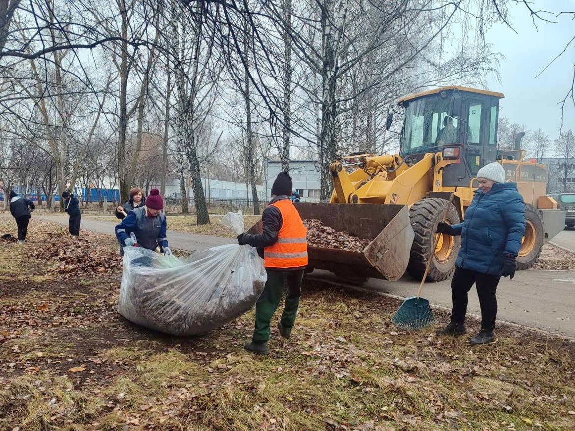 Субботник в 13 микрорайоне! Субботник в 13 микрорайоне!