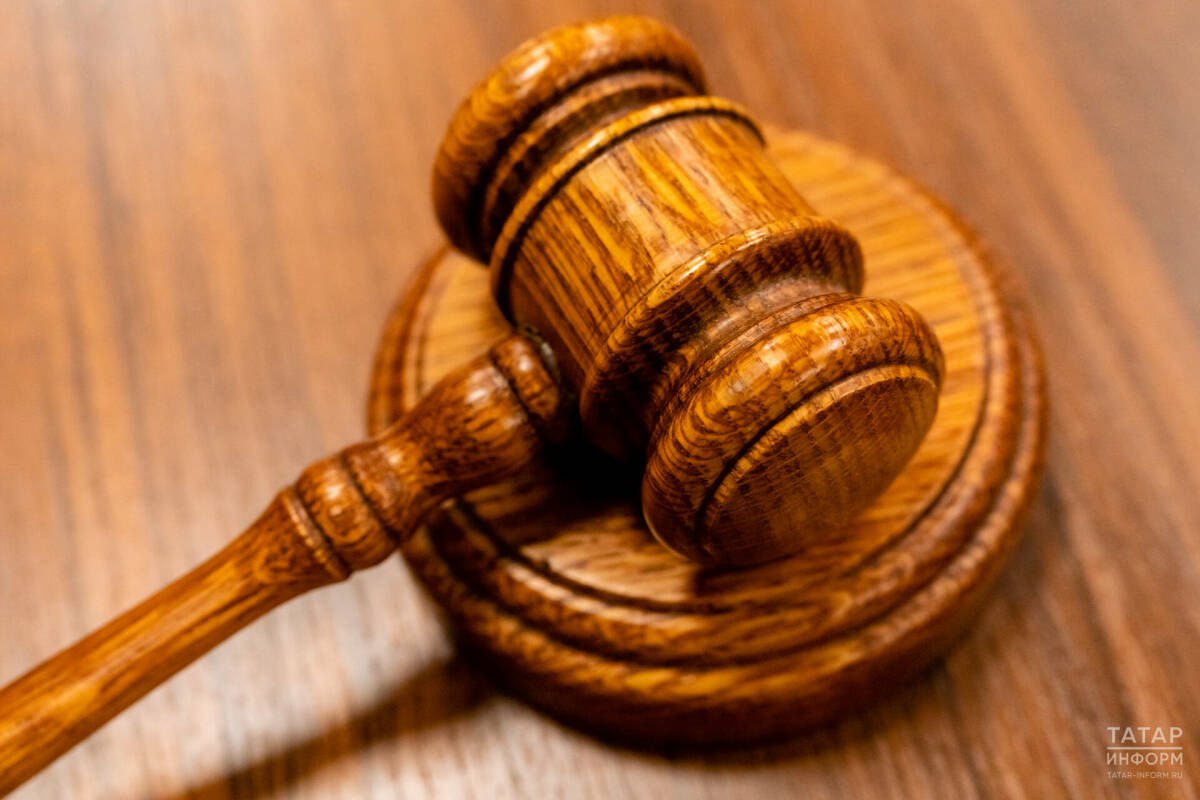 В Альметьевске перед судом предстанут начальник цеха и машинист автокрана по делу о гибели рабочего