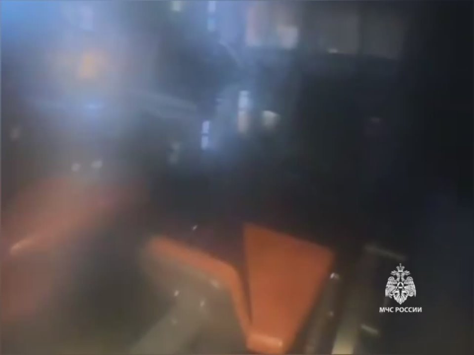 Трагедия в Нурлате: при пожаре в многоквартирном доме погибла женщина, пострадали двое детей