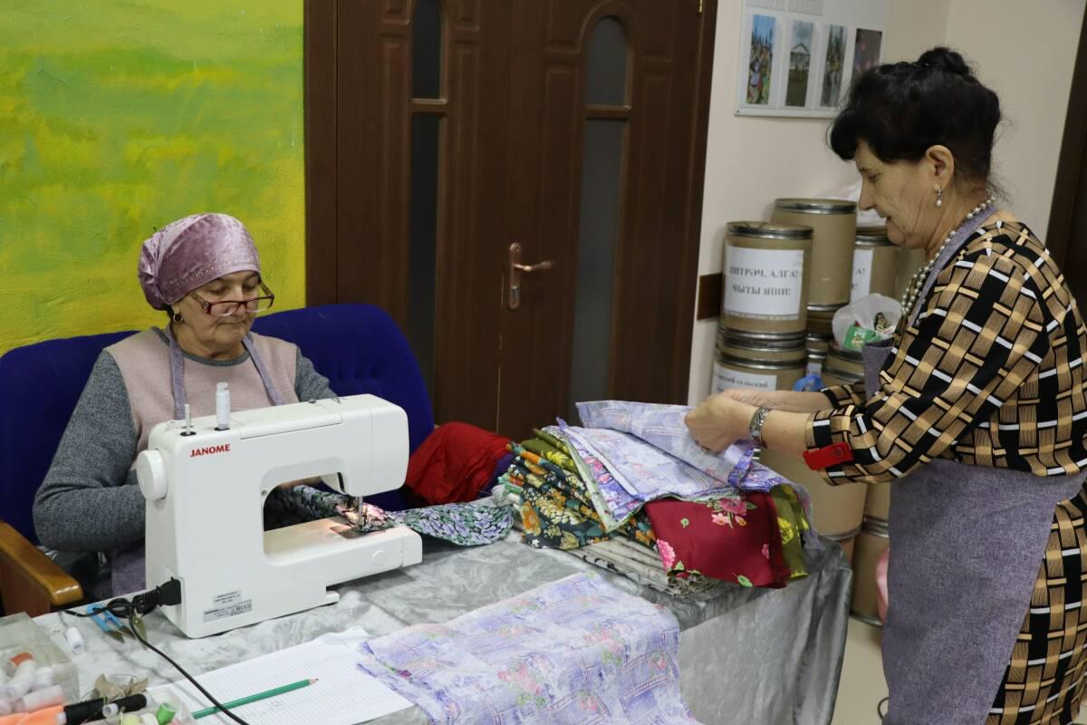 Пестречинские волонтеры сшили тысячу подушек для солдат Пестречинские волонтеры сшили тысячу подушек для солдат