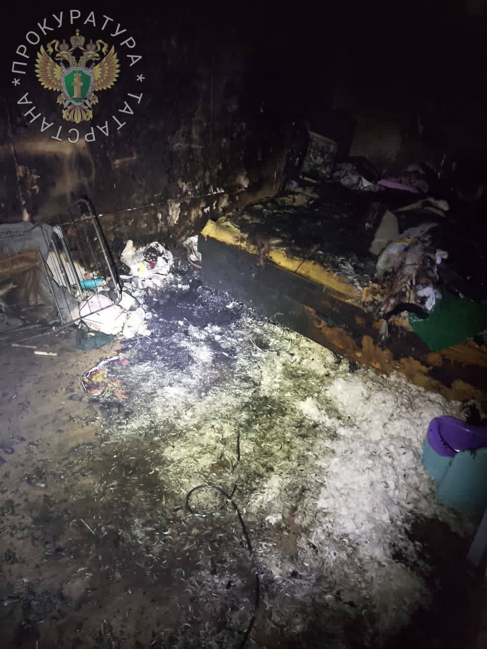 Мама двух девочек погибла при пожаре в Нурлате, ее дочерей доставили в больницу, сообщили в прокуратуре Татарстана Мама двух девочек погибла при пожаре в Нурлате, ее дочерей доставили в больницу, сообщили в прокуратуре Татарстана