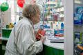 Пенсионеры могут сэкономить на лекарствах и продуктах: свежие скидки от Альфа-Банка