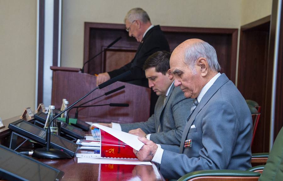 Сегодня в Доме Советов Нижнекамска прошёл пленум совета ветеранов НМР, объединяющего более 67тысяч человек Сегодня в Доме Советов Нижнекамска прошёл пленум совета ветеранов НМР, объединяющего более 67тысяч человек