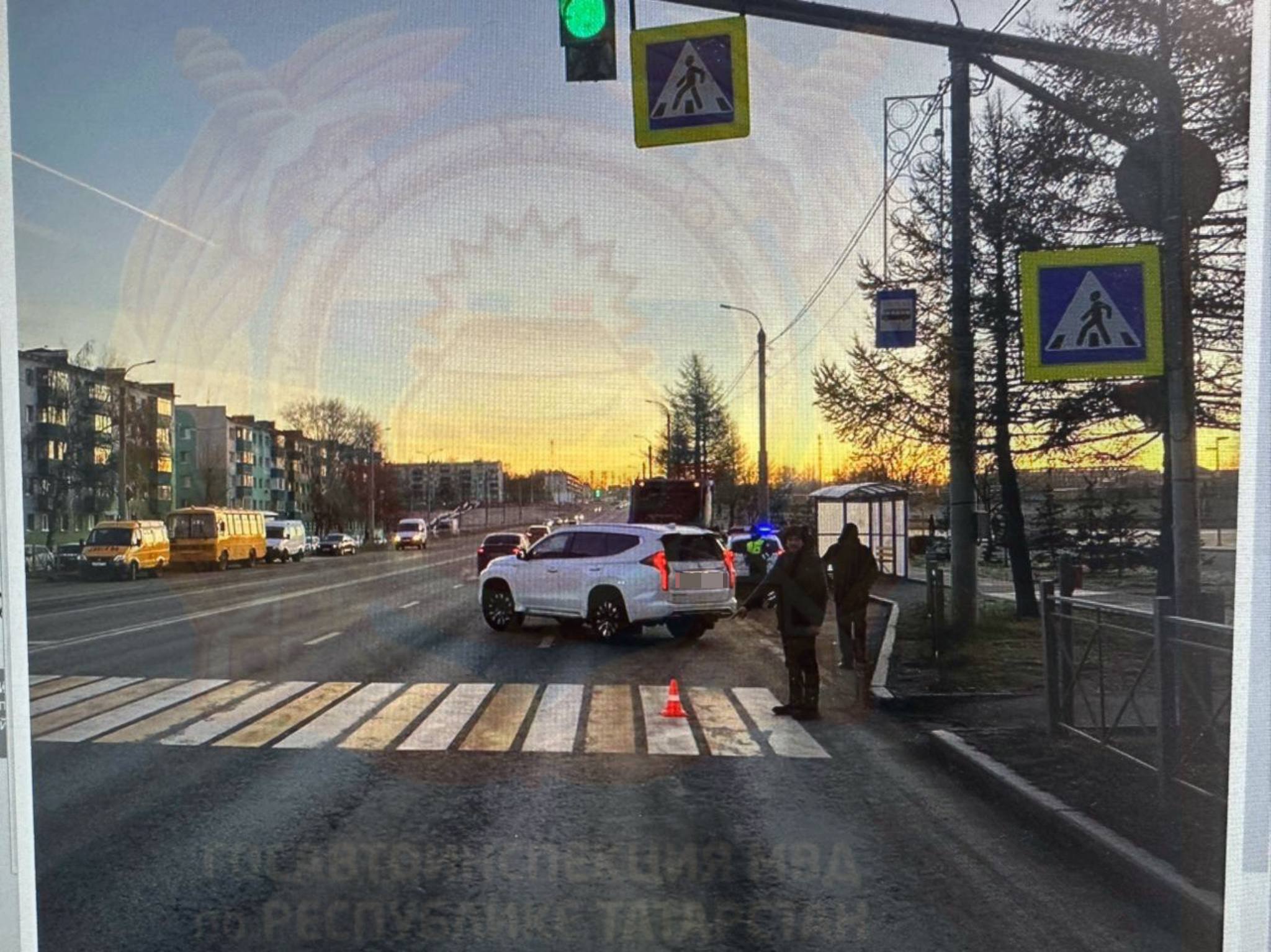 Мусоровоз на полном ходу снес девушку-подростка в Альметьевске, она скончалась Мусоровоз на полном ходу снес девушку-подростка в Альметьевске, она скончалась